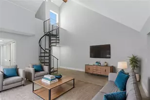 5151 Puritan Cir, Tampa, FL 33617 - Photo 6