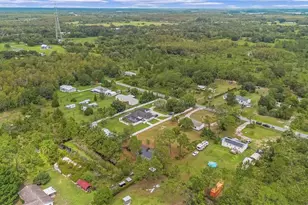 9060 Mercury Dr, Saint Cloud, FL 34773 - Photo 4