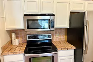 2779 Theresa Dr, Kissimmee, FL 34744 - Photo 8