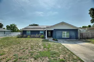 31 Lake Link Cir SE, Winter Haven, FL 33884 - Photo 2
