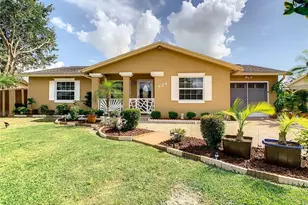 624 Royal Palm Dr, Kissimmee, FL 34743 - Photo 2