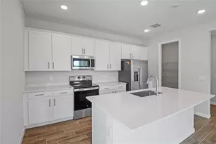 660 Summit River Dr, Apopka, FL 32712 - Photo 4