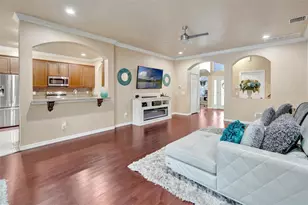 6932 Gray Catbird Loop, Wesley Chapel, FL 33545 - Photo 4