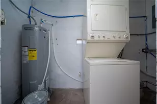 1009 S Ivey Ln, Orlando, FL 32811 - Photo 30