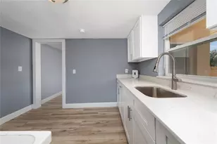 1009 S Ivey Ln, Orlando, FL 32811 - Photo 16