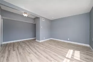 1009 S Ivey Ln, Orlando, FL 32811 - Photo 14