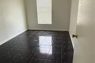 925 Derbyshire Dr, Kissimmee, FL 34758 - Photo 14