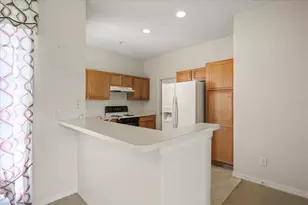 2050 Island Walk Dr, Orlando, FL 32824 - Photo 6