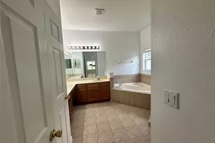2723 Star Grass Cir, Kissimmee, FL 34746 - Photo 10