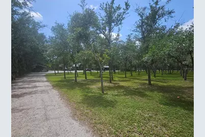 21910 Taylor Drive, Bradenton, FL 34211 - Photo 6