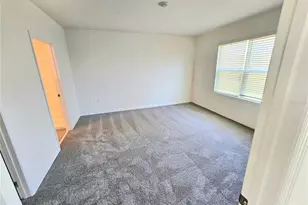 1370 Holodak Dr, Davenport, FL 33837 - Photo 8