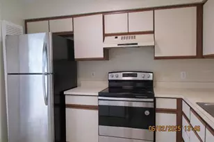 3243 Sandy Shore Ln, Kissimmee, FL 34743 - Photo 4