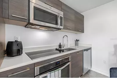 151 SE 1st #2804, Miami, FL 33131 - Photo 14