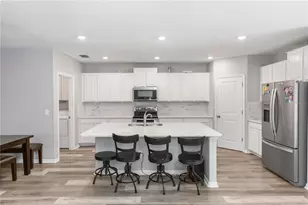 7412 Pearly Everlasting Ave, Tampa, FL 33619 - Photo 6