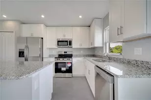 549 Viceroy Ct, Kissimmee, FL 34758 - Photo 10