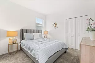 2156 Merrybells Dr, Kissimmee, FL 34746 - Photo 2