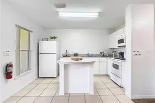 2760 Club Cortile Cir, Kissimmee, FL 34746 - Photo 10