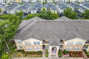 2810 Club Cortile Cir, Kissimmee, FL 34746 - Photo 4