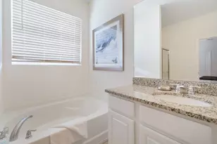 8012 Oak Shadow Ct, Davenport, FL 33837 - Photo 16