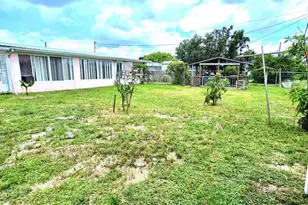 229 Raymond Ave, Frostproof, FL 33843 - Photo 14