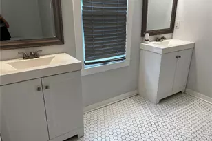 2320 E 12th Ave, Tampa, FL 33605 - Photo 8