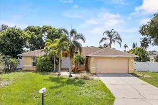 307 Sterling Dr, Winter Haven, FL 33884 - Photo 2