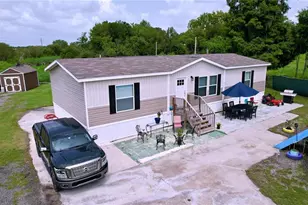 2531 Dawn Heights Dr, Lakeland, FL 33801 - Photo 2