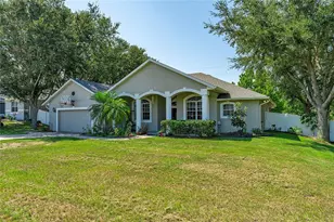 10932 Williams Ave, Howey in the Hills, FL 34737 - Photo 2