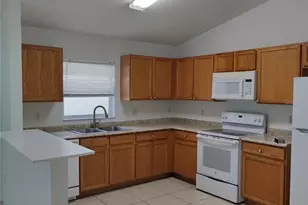 844 Bloomingdale Dr, Davenport, FL 33897 - Photo 2