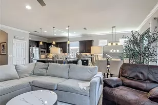 588 Cantabria Dr, Davenport, FL 33837 - Photo 20