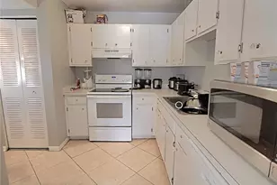 5125 Picadilly Circus Ct, Orlando, FL 32839 - Photo 6