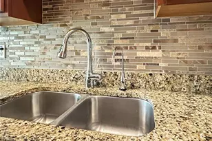 2864 Eastham Ln, Kissimmee, FL 34741 - Photo 10