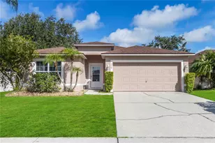 570 Brown Bear Way, Saint Cloud, FL 34772 - Photo 2