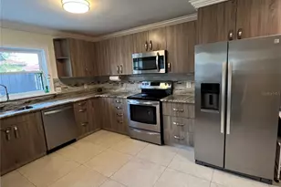 543 Hunter Cir, Kissimmee, FL 34758 - Photo 4