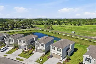 2427 29th Ln E, Palmetto, FL 34221 - Photo 4