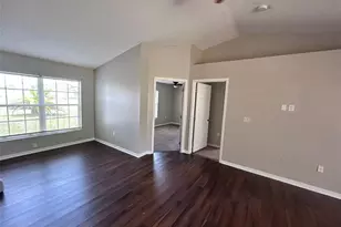 3175 Victoria Dr, Kissimmee, FL 34746 - Photo 4