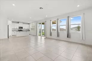 1051 Lakeshore Breeze Pl, Kissimmee, FL 34747 - Photo 4