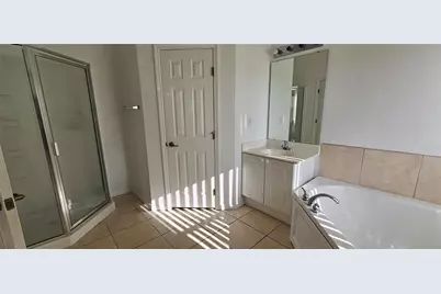 2836 Club Cortile Circle, Kissimmee, FL 34746 - Photo 8