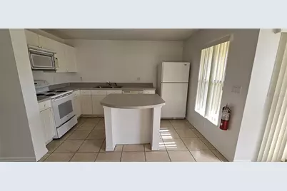 2836 Club Cortile Circle, Kissimmee, FL 34746 - Photo 10