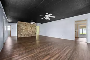 330 W 4th St, Frostproof, FL 33843 - Photo 6