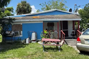 810 Person St, Kissimmee, FL 34741 - Photo 2