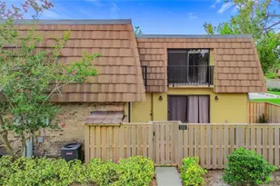 5252 Brook Ct, Orlando, FL 32811 - Photo 2