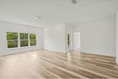 8001 Leonardo Street, Sebring, FL 33872 - Photo 2