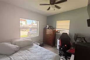 10530 Lake Dr, Seminole, FL 33772 - Photo 6