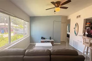 10530 Lake Dr, Seminole, FL 33772 - Photo 2