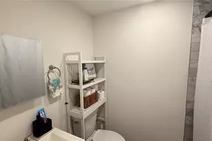 10530 Lake Dr, Seminole, FL 33772 - Photo 14