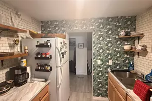 10530 Lake Dr, Seminole, FL 33772 - Photo 10