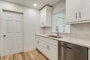 4294 Nimons St, Orlando, FL 32811 - Photo 16