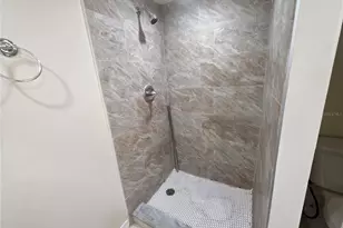 5377 Bamboo Ct, Orlando, FL 32811 - Photo 14