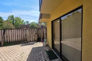 5377 Bamboo Ct, Orlando, FL 32811 - Photo 4